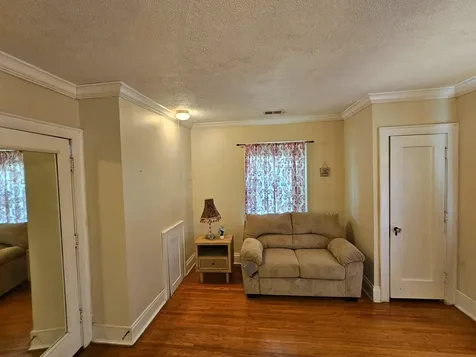 186 North Du Bois Avenue Elgin IL 60123
