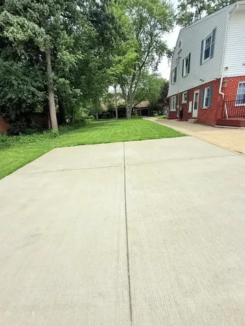 186 North Du Bois Avenue Elgin IL 60123