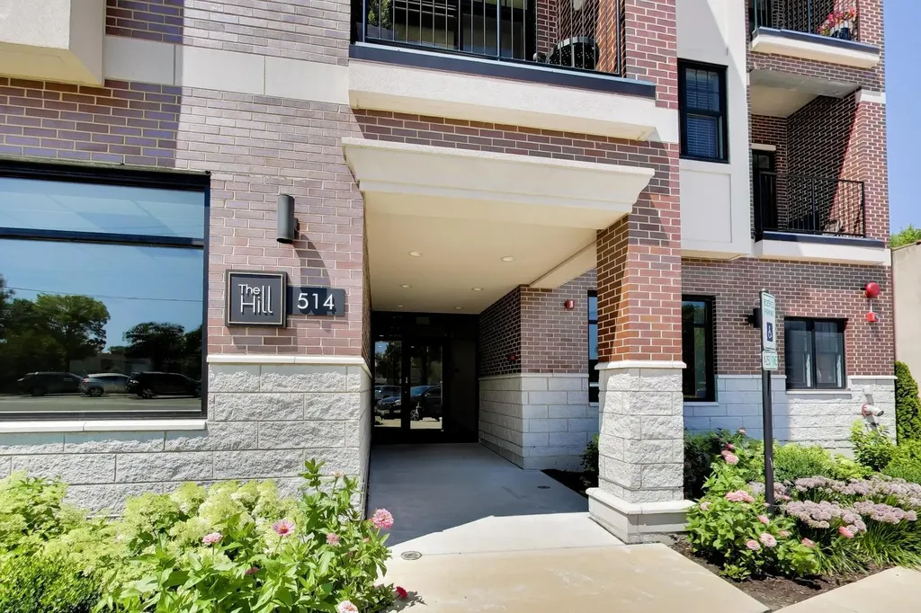 514 Hillgrove Avenue Western Springs IL 60558