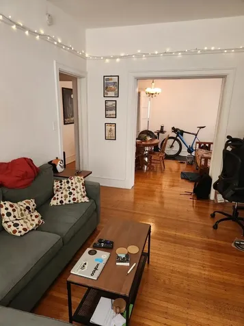 662 West Oakdale Avenue Chicago IL 60657