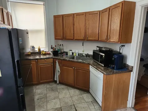 662 West Oakdale Avenue Chicago IL 60657