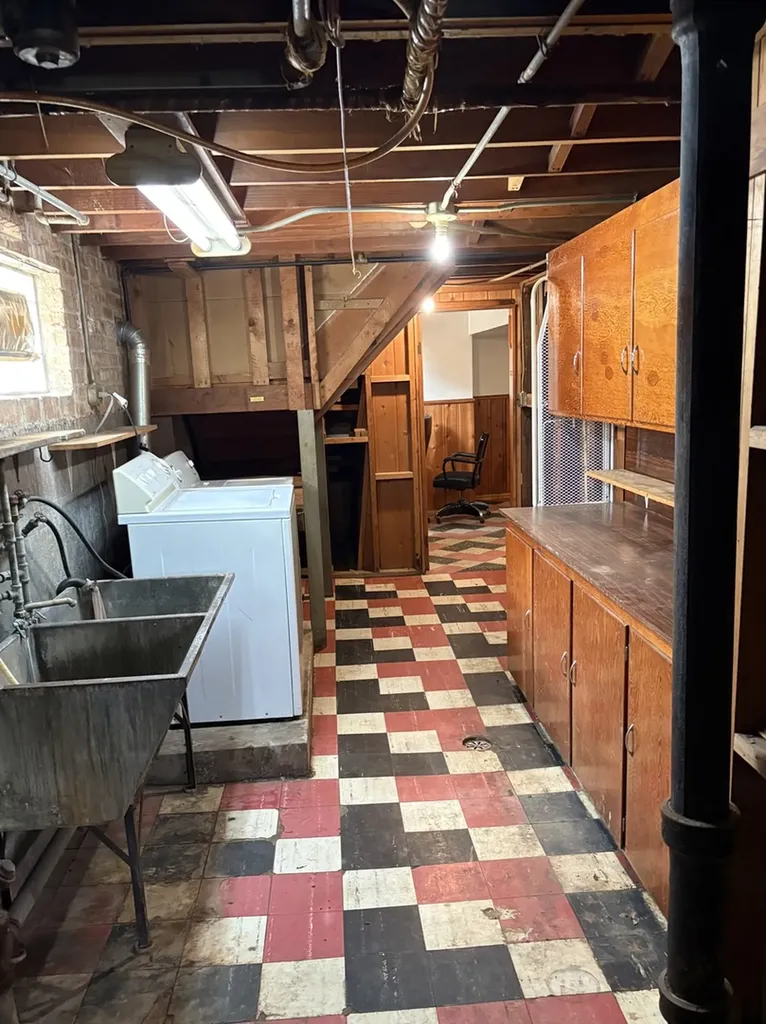 10525 South Millard Avenue Chicago IL 60655