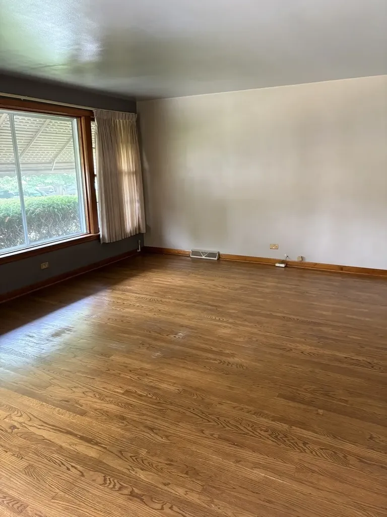 10525 South Millard Avenue Chicago IL 60655