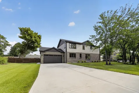 5604 South 7th Avenue Countryside IL 60525