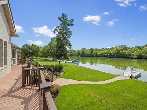 335 Edgewater Drive Morris IL 60450