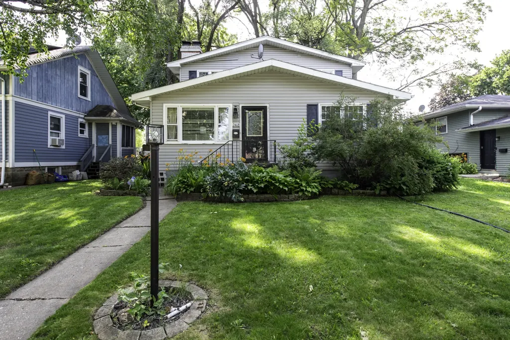 2408 Elim Avenue Zion IL 60099