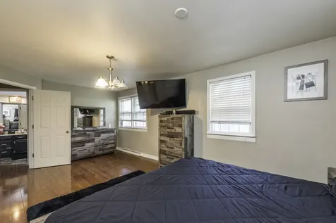 2408 Elim Avenue Zion IL 60099