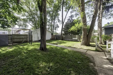 2408 Elim Avenue Zion IL 60099