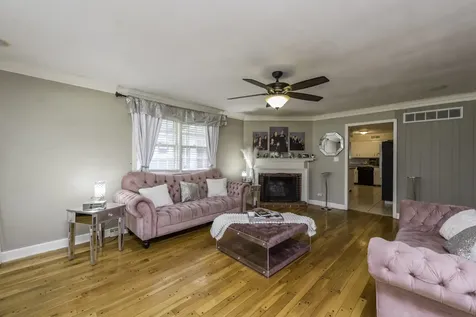 2408 Elim Avenue Zion IL 60099