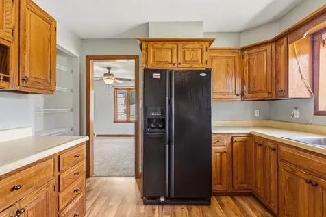 809 South Division Street Mahomet IL 61853