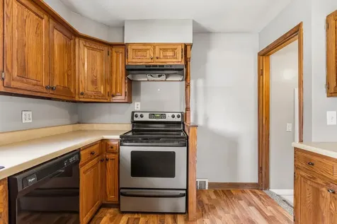 809 South Division Street Mahomet IL 61853