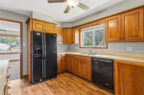 809 South Division Street Mahomet IL 61853