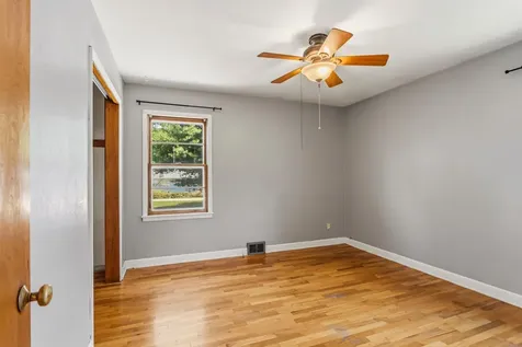 809 South Division Street Mahomet IL 61853