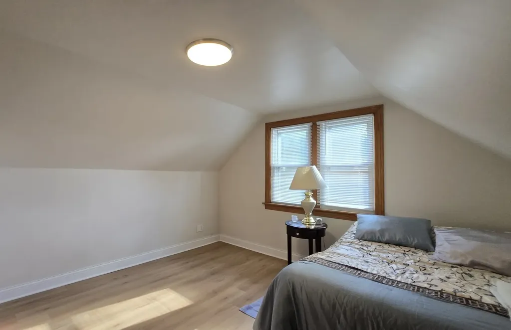4855 South Tripp Avenue Chicago IL 60632
