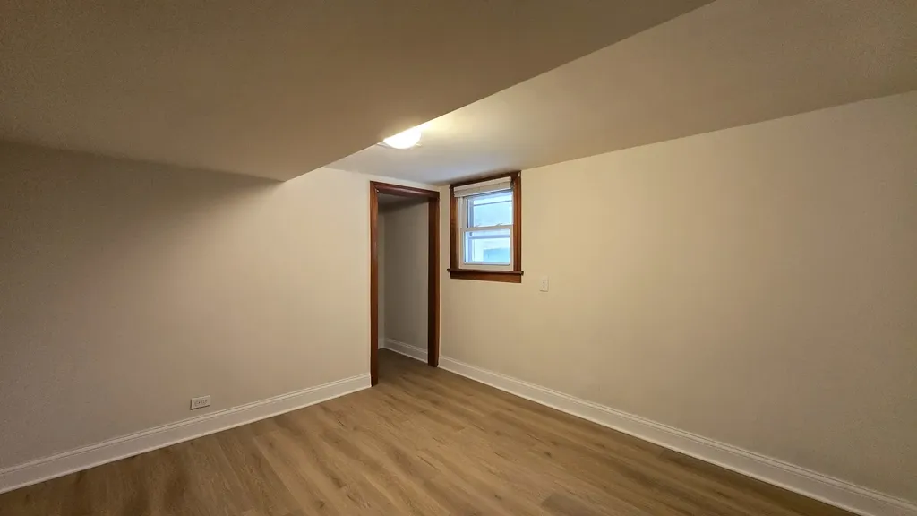 4855 South Tripp Avenue Chicago IL 60632