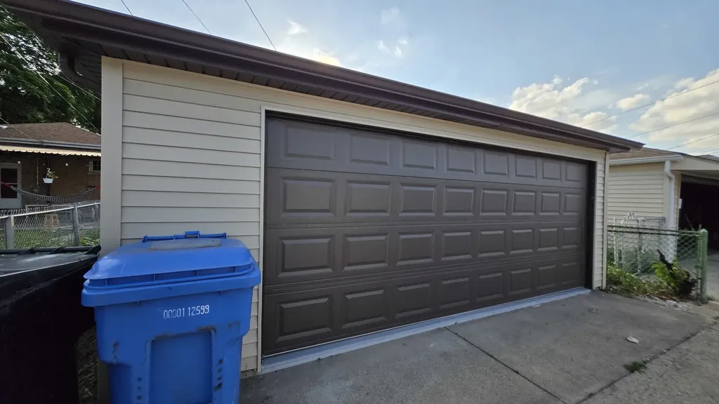 4855 South Tripp Avenue Chicago IL 60632