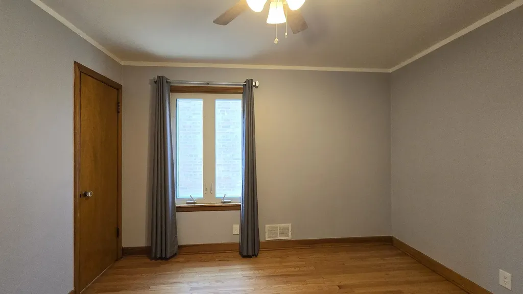 4855 South Tripp Avenue Chicago IL 60632