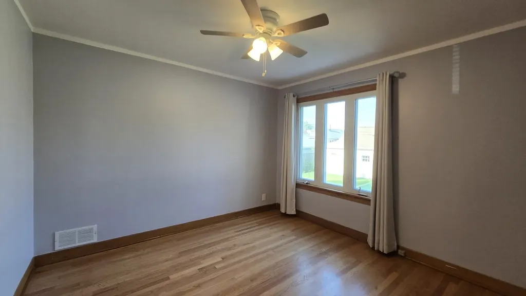 4855 South Tripp Avenue Chicago IL 60632