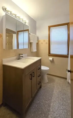 4855 South Tripp Avenue Chicago IL 60632