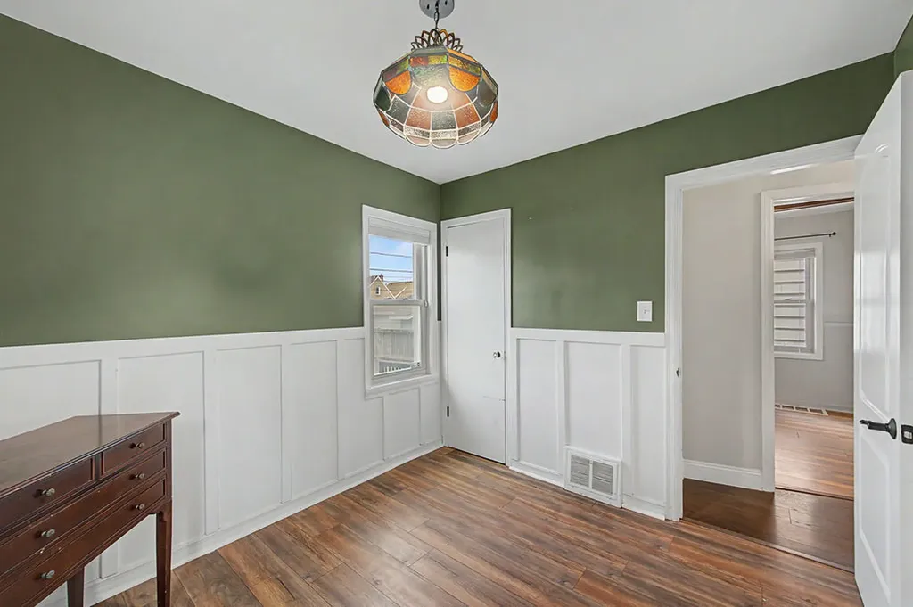 11336 South Avenue G Chicago IL 60617