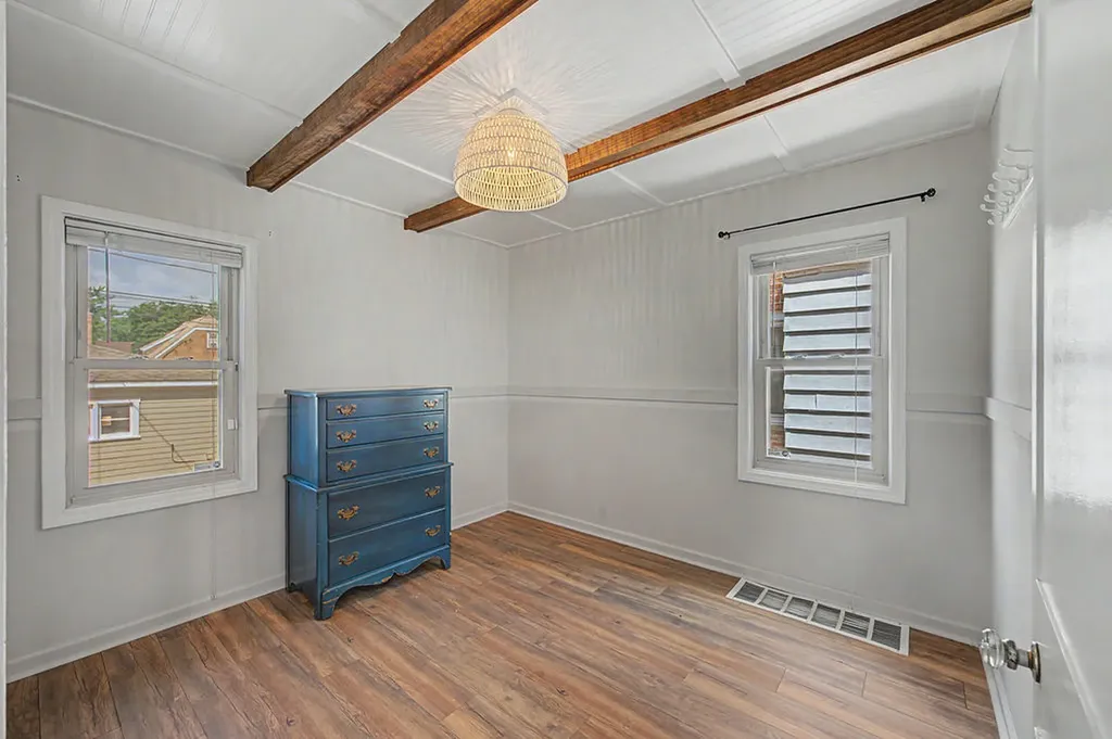 11336 South Avenue G Chicago IL 60617