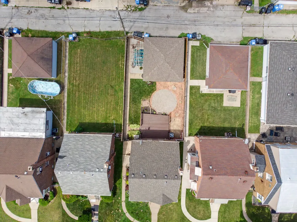 11336 South Avenue G Chicago IL 60617