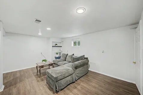 11336 South Avenue G Chicago IL 60617