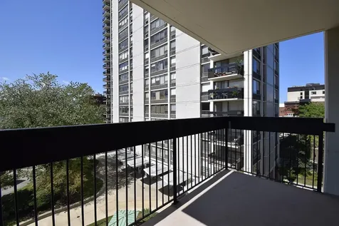 1455 North Sandburg Terrace Chicago IL 60610
