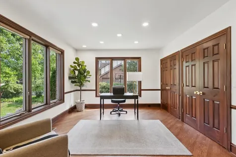 2430 Dorina Drive Northfield IL 60093