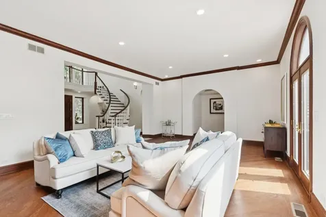 2430 Dorina Drive Northfield IL 60093
