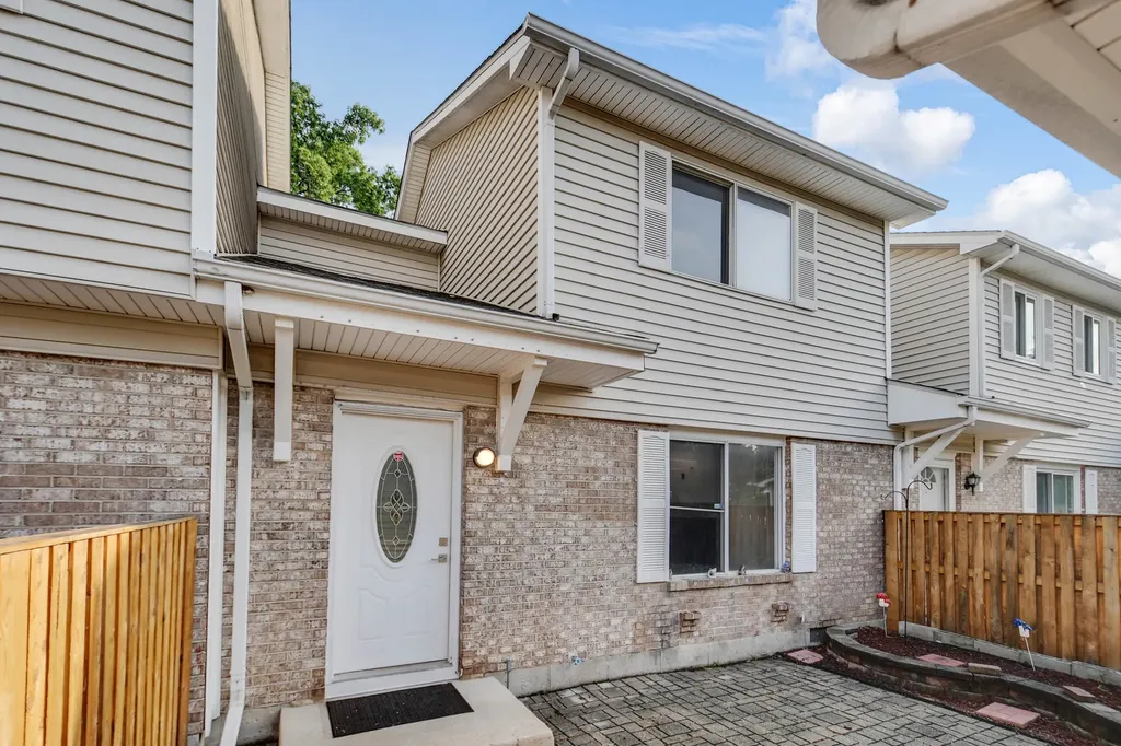 18 Woodsorrel Place Woodridge IL 60517