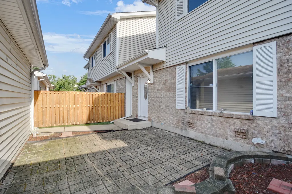 18 Woodsorrel Place Woodridge IL 60517