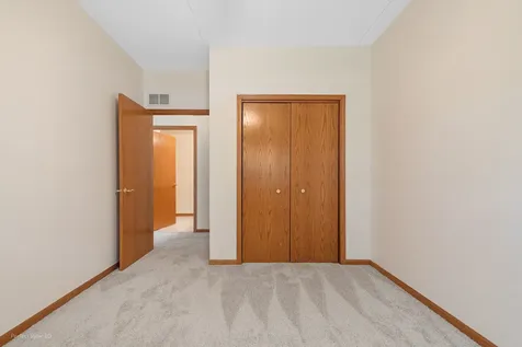 18431 Pine Cone Drive Tinley Park IL 60477
