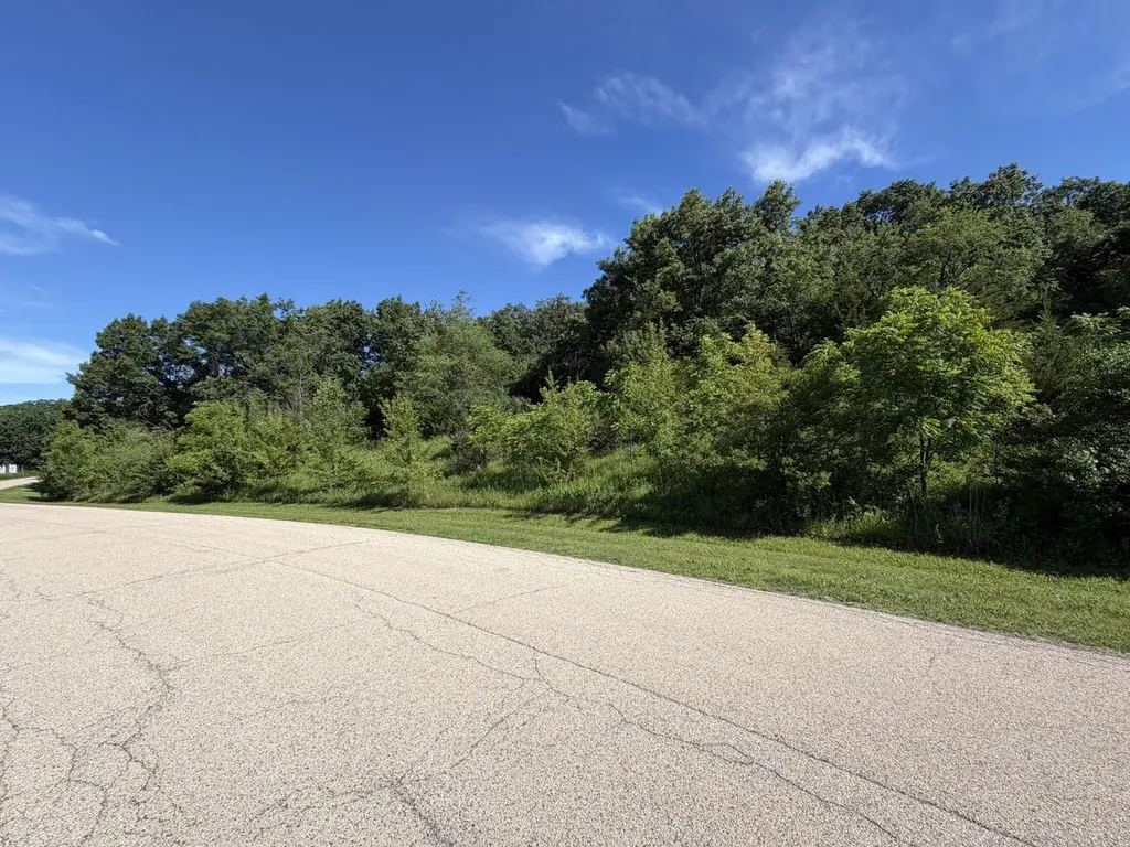 Lot 27 Fawn Trail Crystal Lake IL 60012