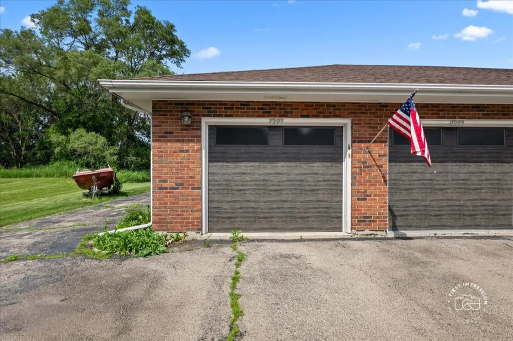 1201 Johnston Drive Aurora IL 60506