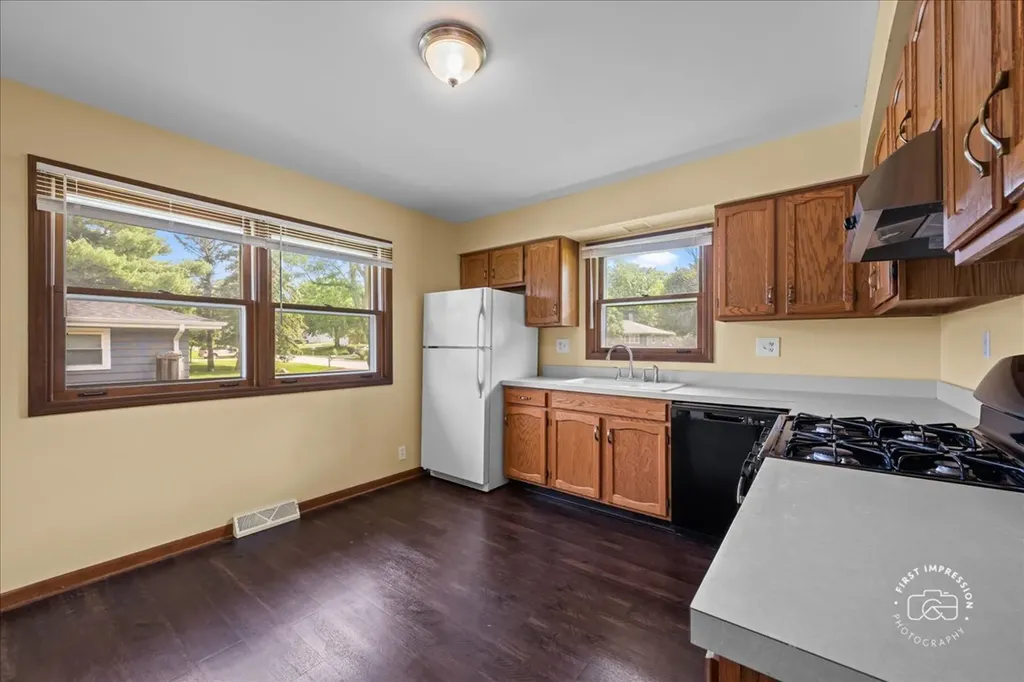 1201 Johnston Drive Aurora IL 60506
