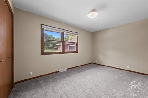 1201 Johnston Drive Aurora IL 60506