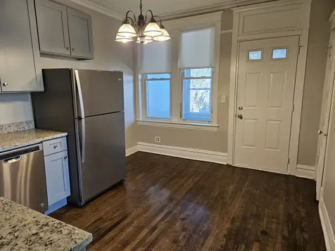 827 West 33rd Place Chicago IL 60608