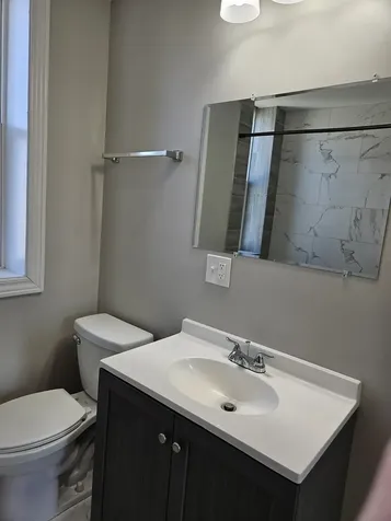 827 West 33rd Place Chicago IL 60608