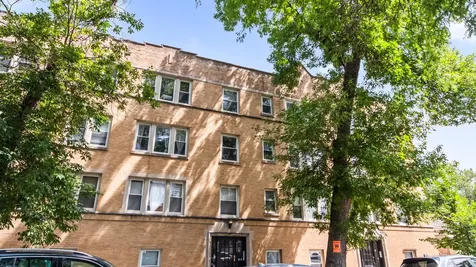 3652 West Belle Plaine Avenue Chicago IL 60618