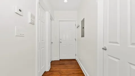 3652 West Belle Plaine Avenue Chicago IL 60618