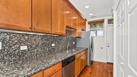 3652 West Belle Plaine Avenue Chicago IL 60618