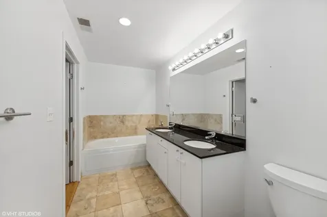 1422 North La Salle Drive Chicago IL 60610