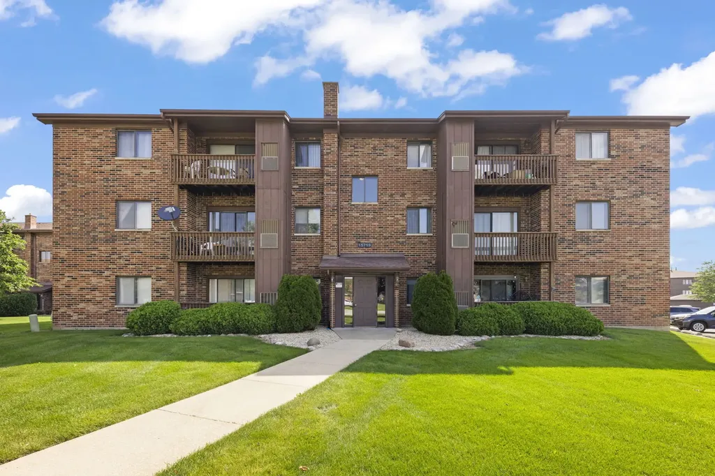 15719 Peggy Lane Oak Forest IL 60452