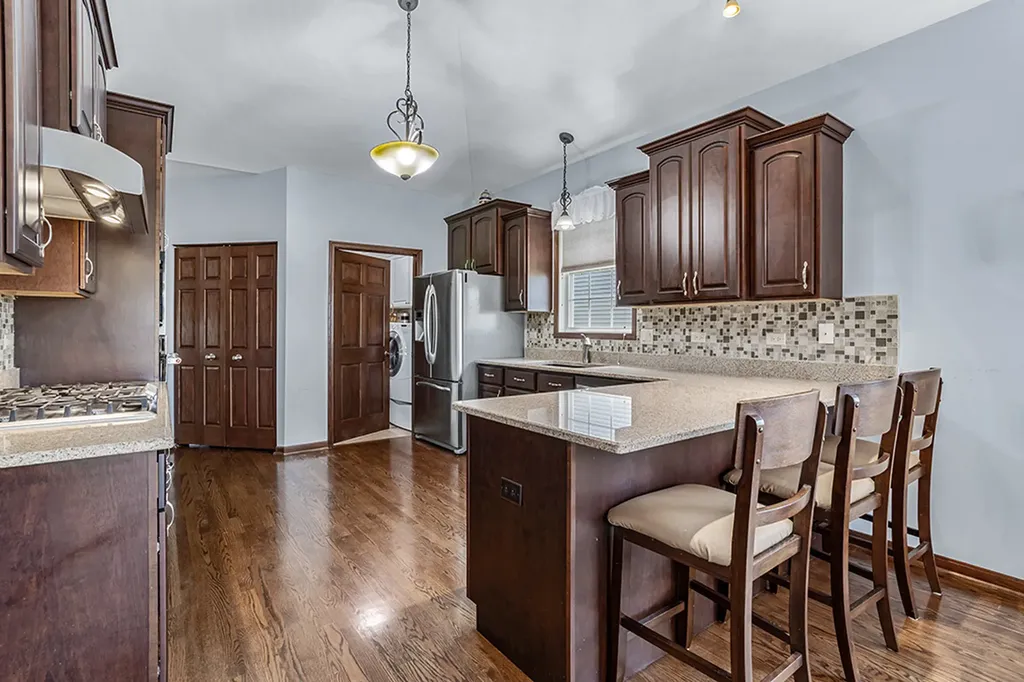 13716 South Palmetto Drive Plainfield IL 60544