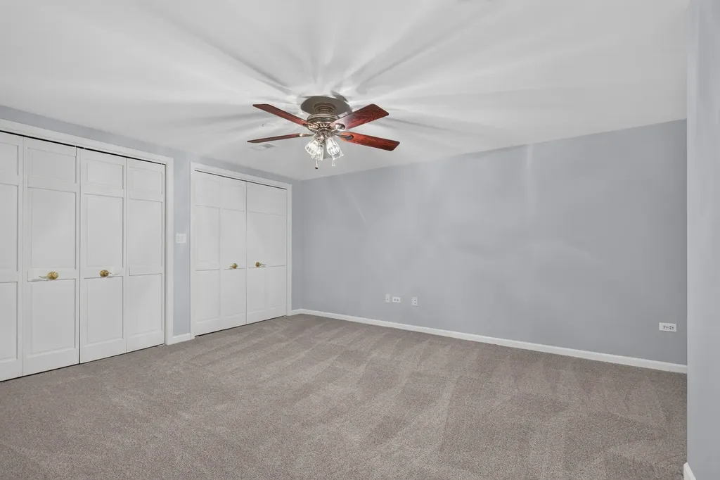 881 Heatherbrook Court Wheaton IL 60189