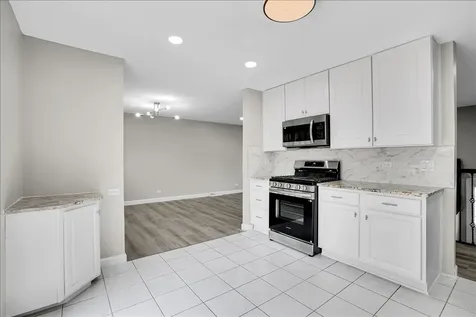 4255 Dixon Drive Hoffman Estates IL 60192