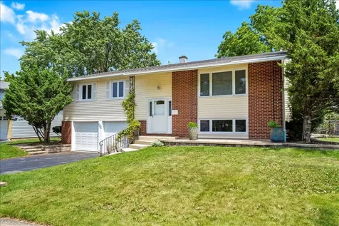 4255 Dixon Drive Hoffman Estates IL 60192