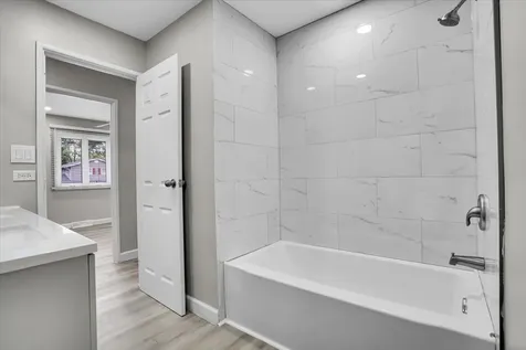 4255 Dixon Drive Hoffman Estates IL 60192