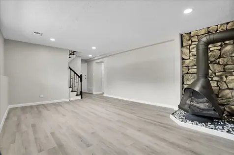 4255 Dixon Drive Hoffman Estates IL 60192